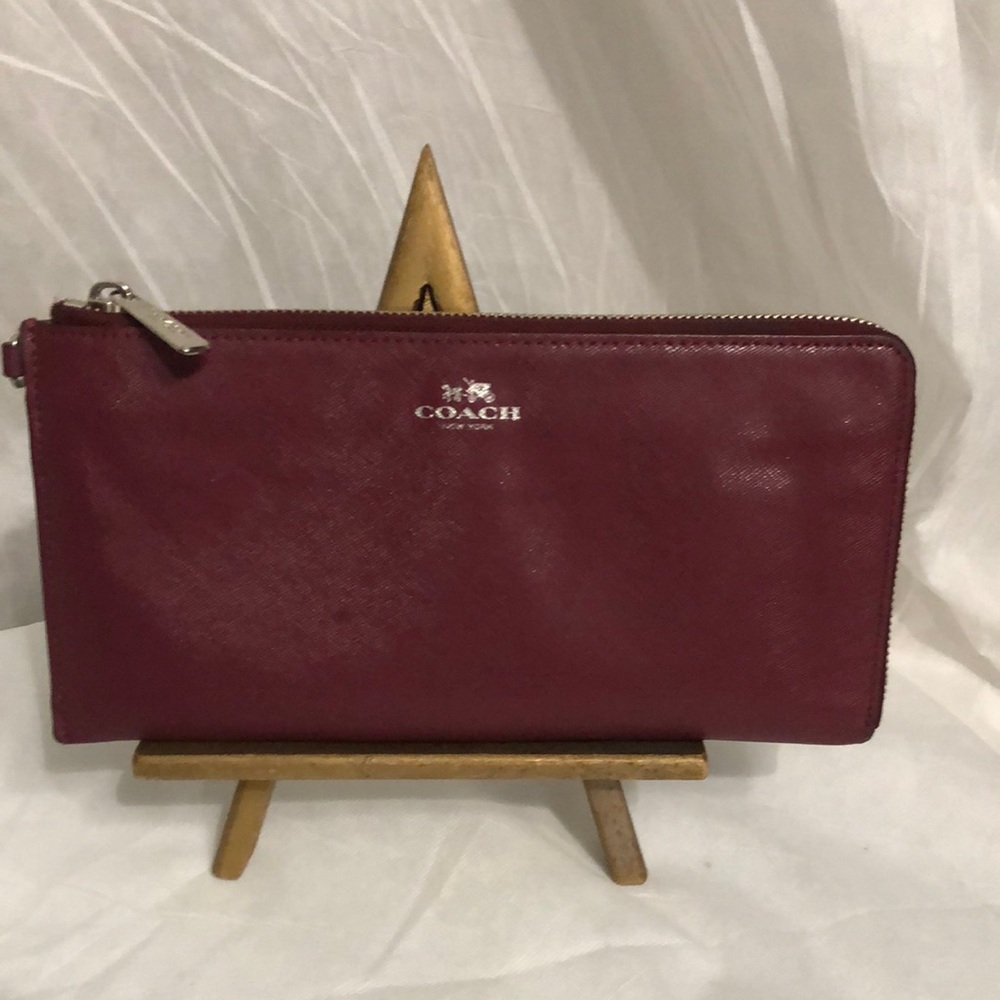 COACH Large Size Leather Zip Wallet  - Burgundy - LIKE NEW!
